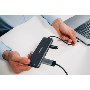 VERBATIM CMH-05 USB-C Pro 5 Port Çok Bağlantı Noktalı Dock